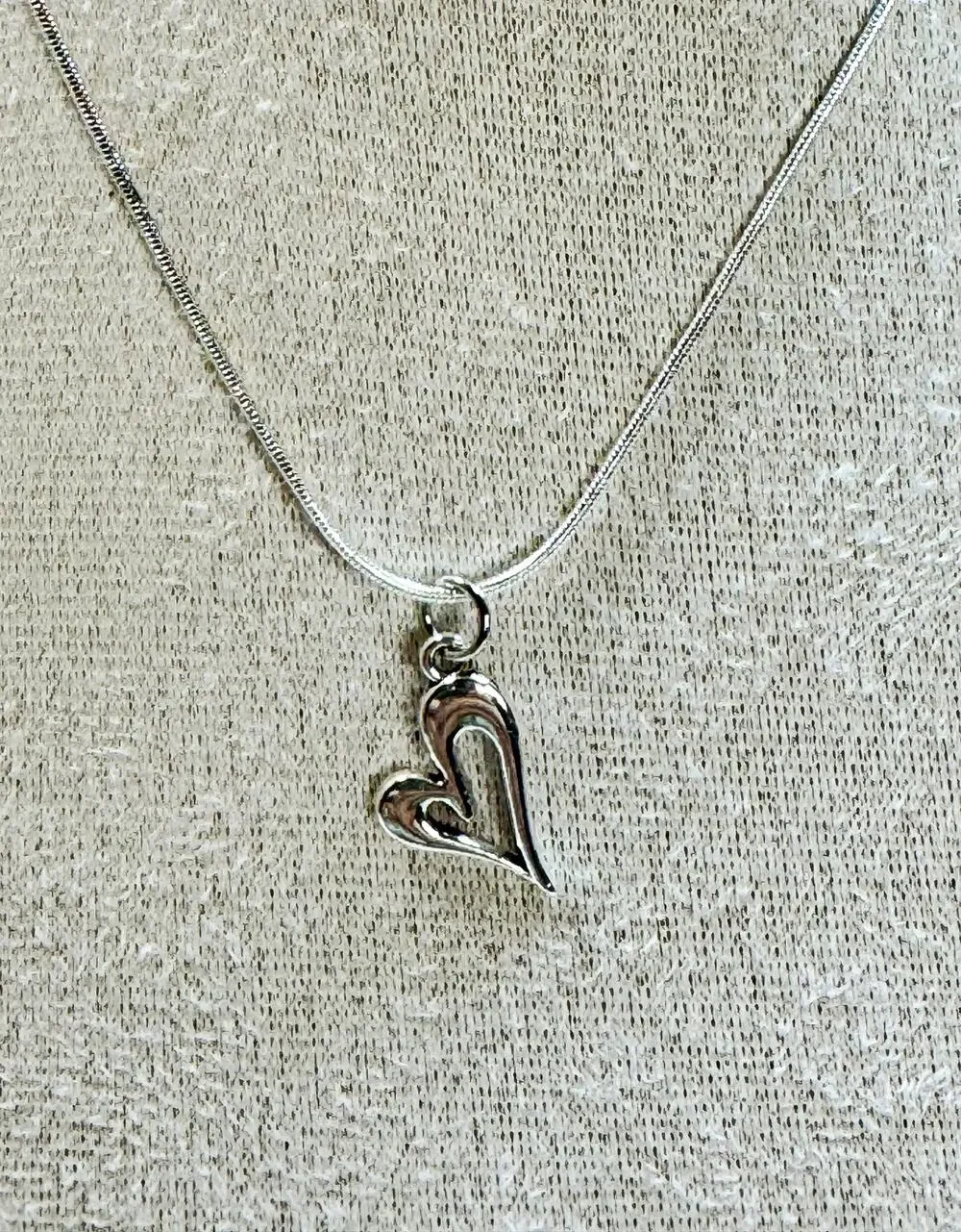 Silver Heart Pendant Necklace 18